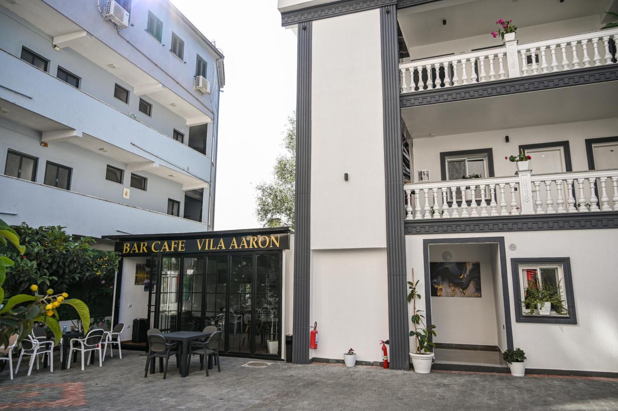 Hotel Vila Aaron Durrës Exterior foto